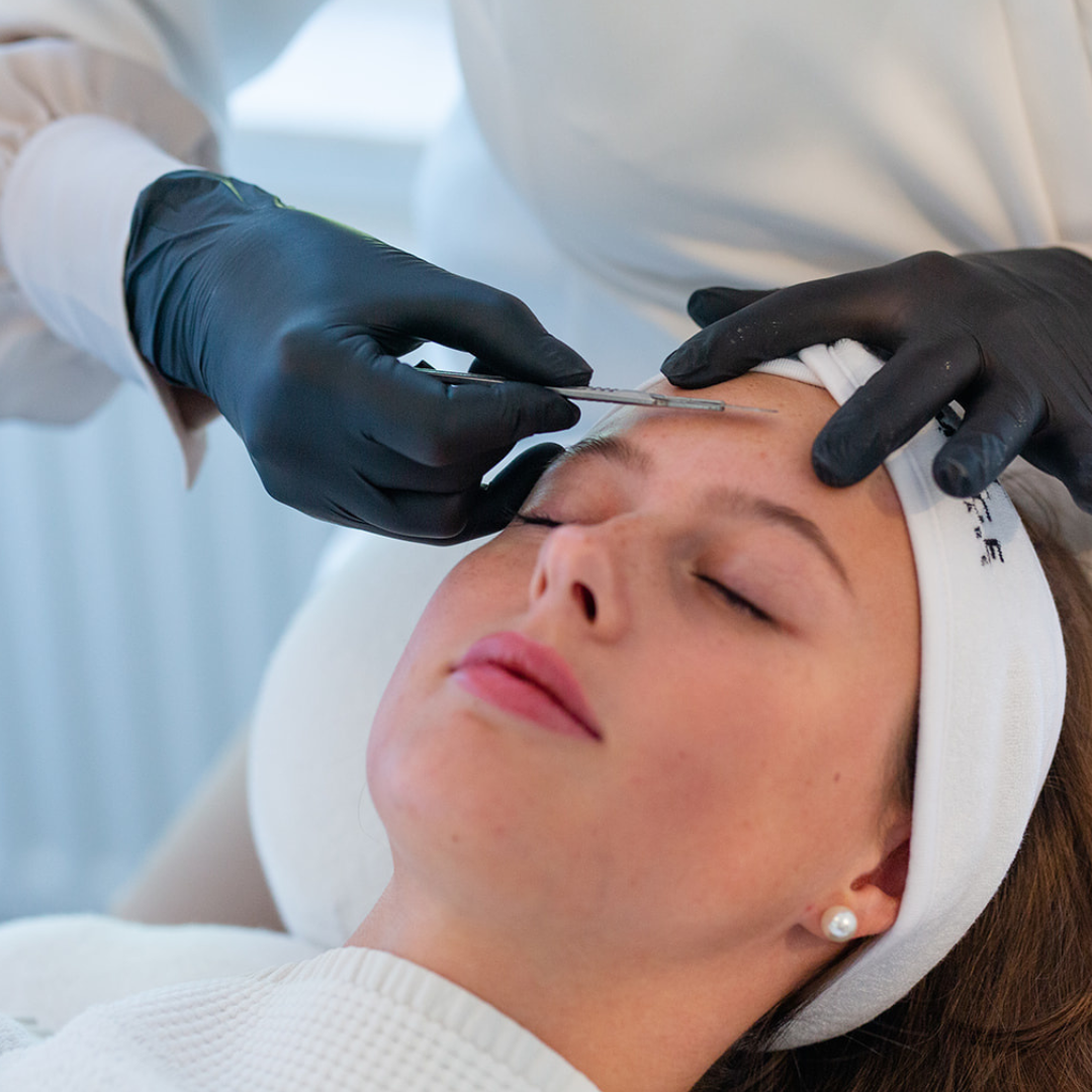 Dermaplane Pro Glass Facial