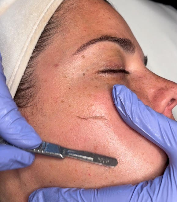 Dermaplane Pro Glass Facial